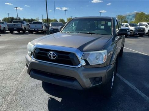 Used 2014 Toyota Tacoma 4x4 Access Cab image 5