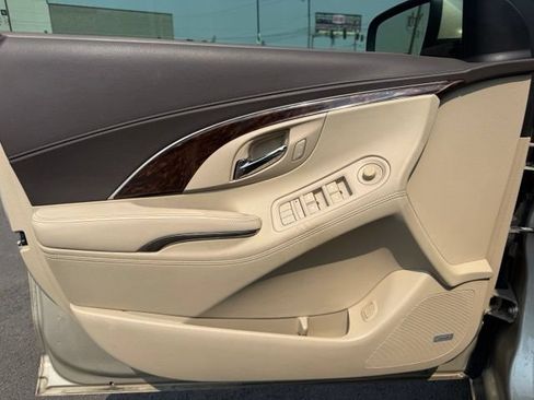 Used 2014 Buick LaCrosse Leather FWD image 18