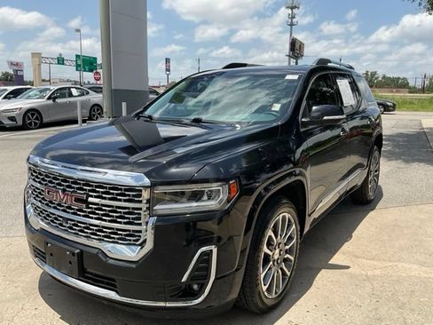Used 2021 GMC Acadia Denali w/ Denali Technology Package FWD image 3