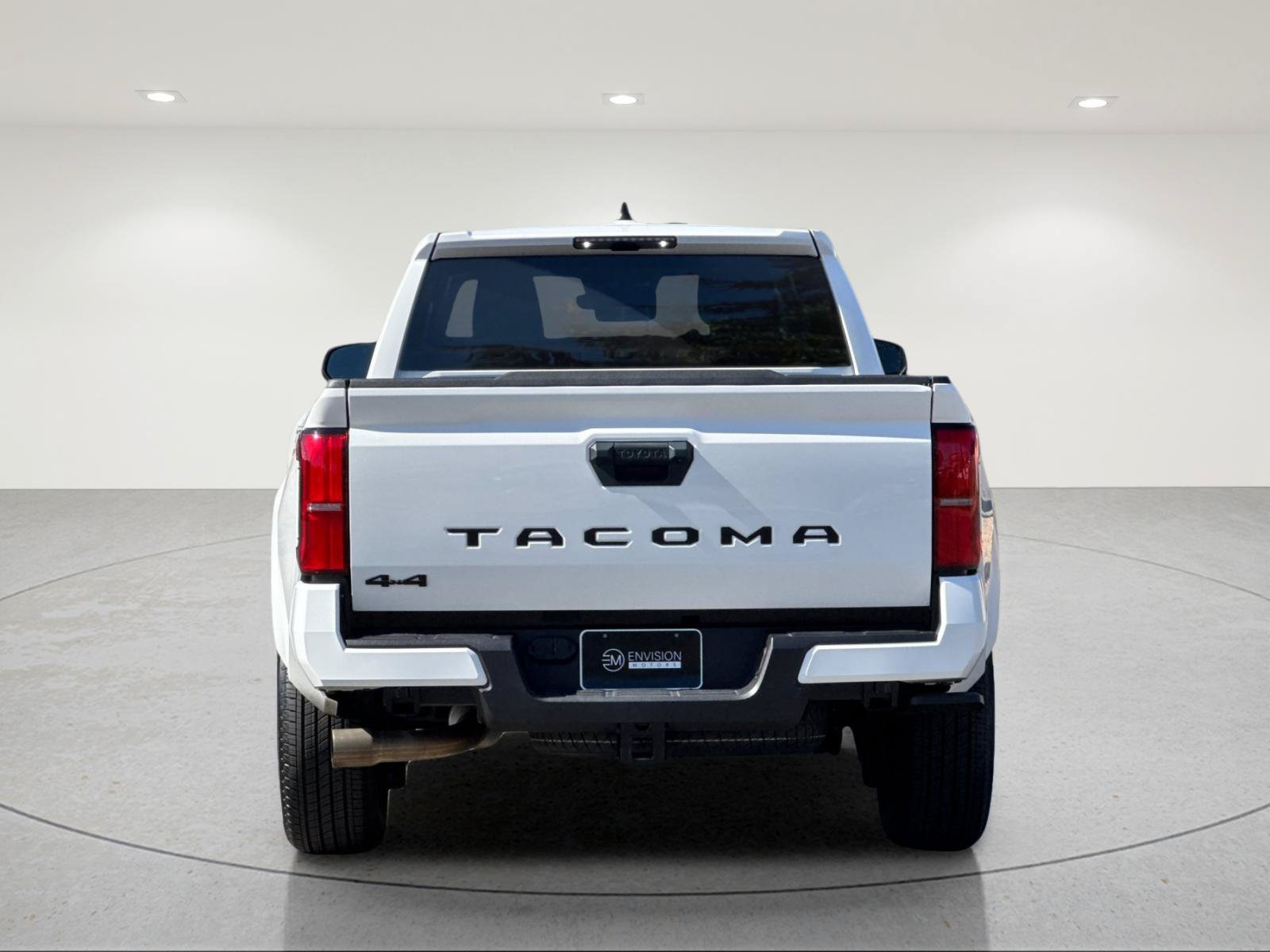 Used 2025 Toyota Tacoma TRD Sport AWD/4WD image 5