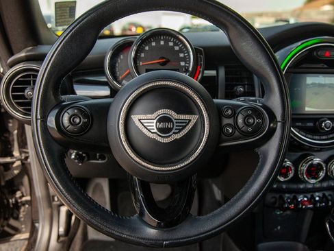 Used 2019 MINI Cooper Convertible image 16