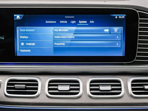 Used 2025 Mercedes-Benz GLS 450 4MATIC image 15