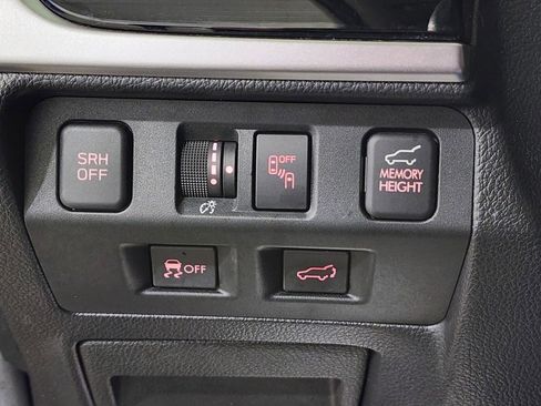 Used 2017 Subaru Forester 2.5i Touring AWD/4WD image 16