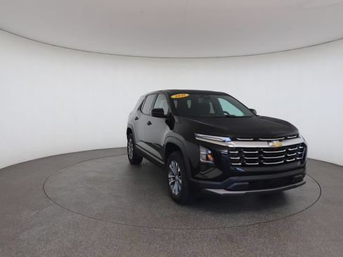 Used 2025 Chevrolet Equinox LT FWD image 29