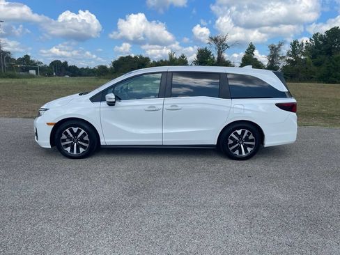 Used 2025 Honda Odyssey EX-L image 2