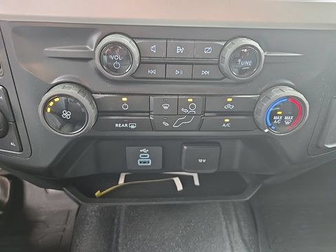 Used 2024 Ford F350 XL w/ 360-Degree Camera Package AWD/4WD image 14