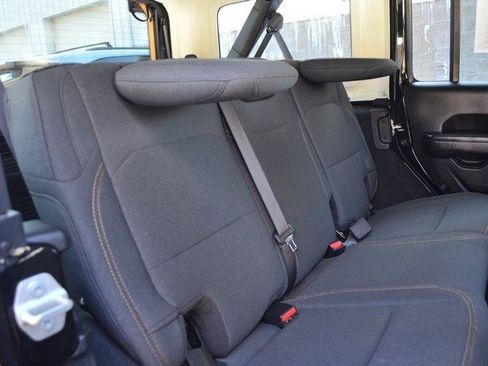 Used 2024 Jeep Wrangler Sport S image 36