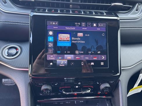 New 2026 Jeep Grand Cherokee Laredo X AWD/4WD image 17
