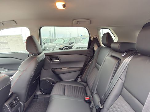 New 2026 Nissan Rogue Rock Creek image 32