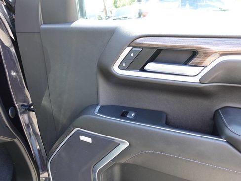 Used 2022 Chevrolet Silverado 1500 LT Trail Boss image 40