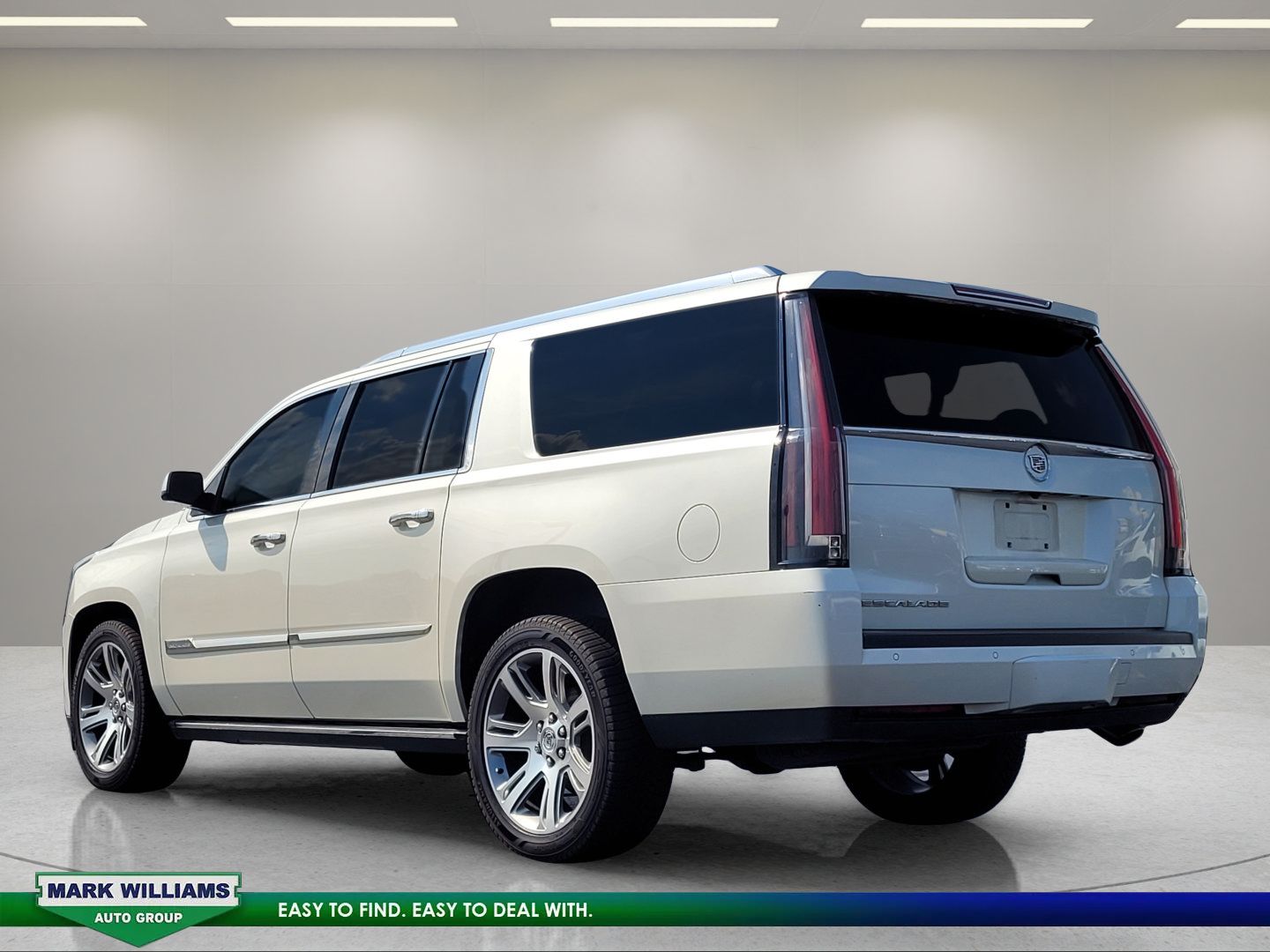 Used 2015 Cadillac Escalade ESV Premium AWD/4WD image 6