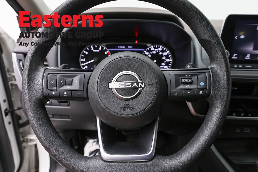 Used 2023 Nissan Rogue SV AWD/4WD image 11