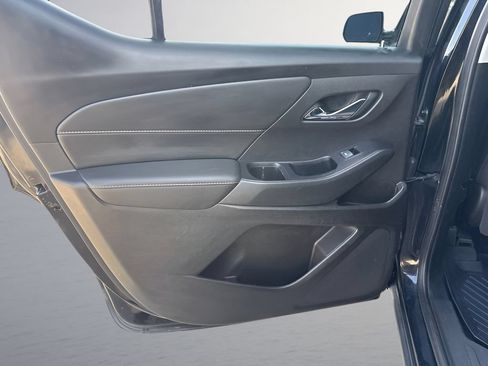 Used 2019 Chevrolet Traverse LT w/ LT Premium Package AWD/4WD image 28