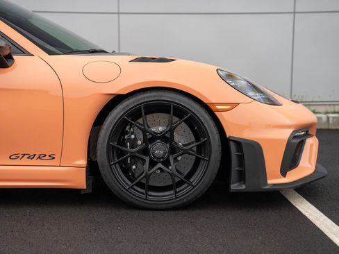 Certified 2025 Porsche 718 Cayman GT4 RS image 9