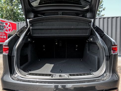 New 2026 Jaguar F-PACE R-Dynamic S image 9