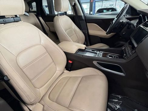 Used 2020 Jaguar F-PACE Prestige image 14