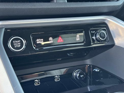 New 2025 Audi Q5 Premium Plus image 22