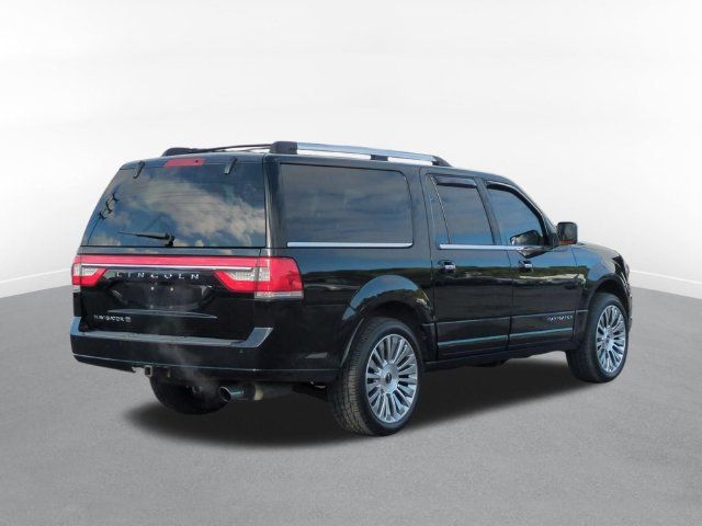 Used 2017 Lincoln Navigator L Reserve AWD/4WD image 3