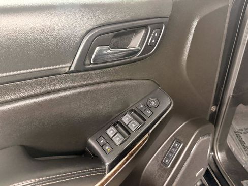 Used 2020 Chevrolet Suburban LT AWD/4WD image 21