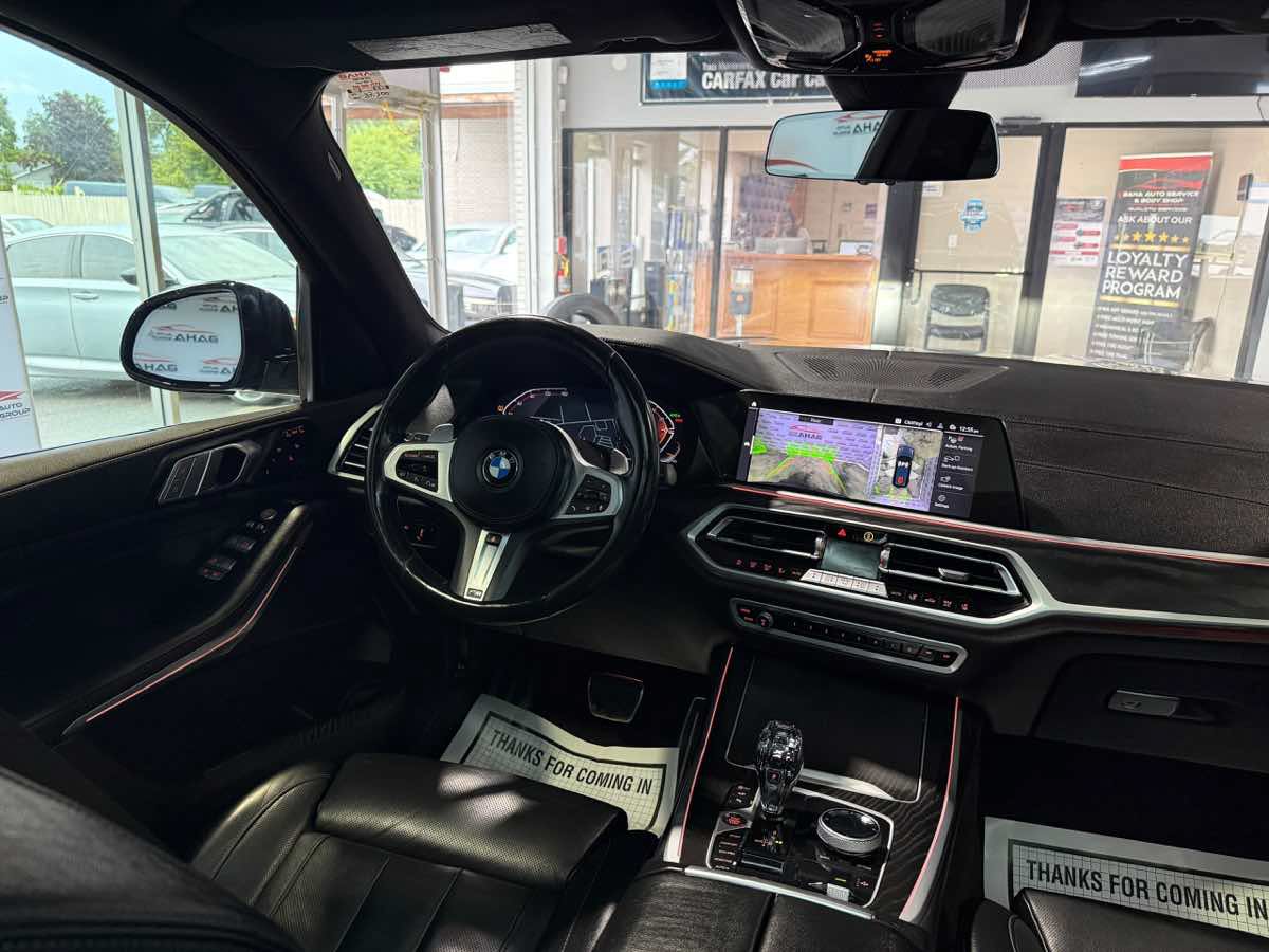 Used 2022 BMW X7 xDrive40i w/ M Sport Package AWD/4WD image 19