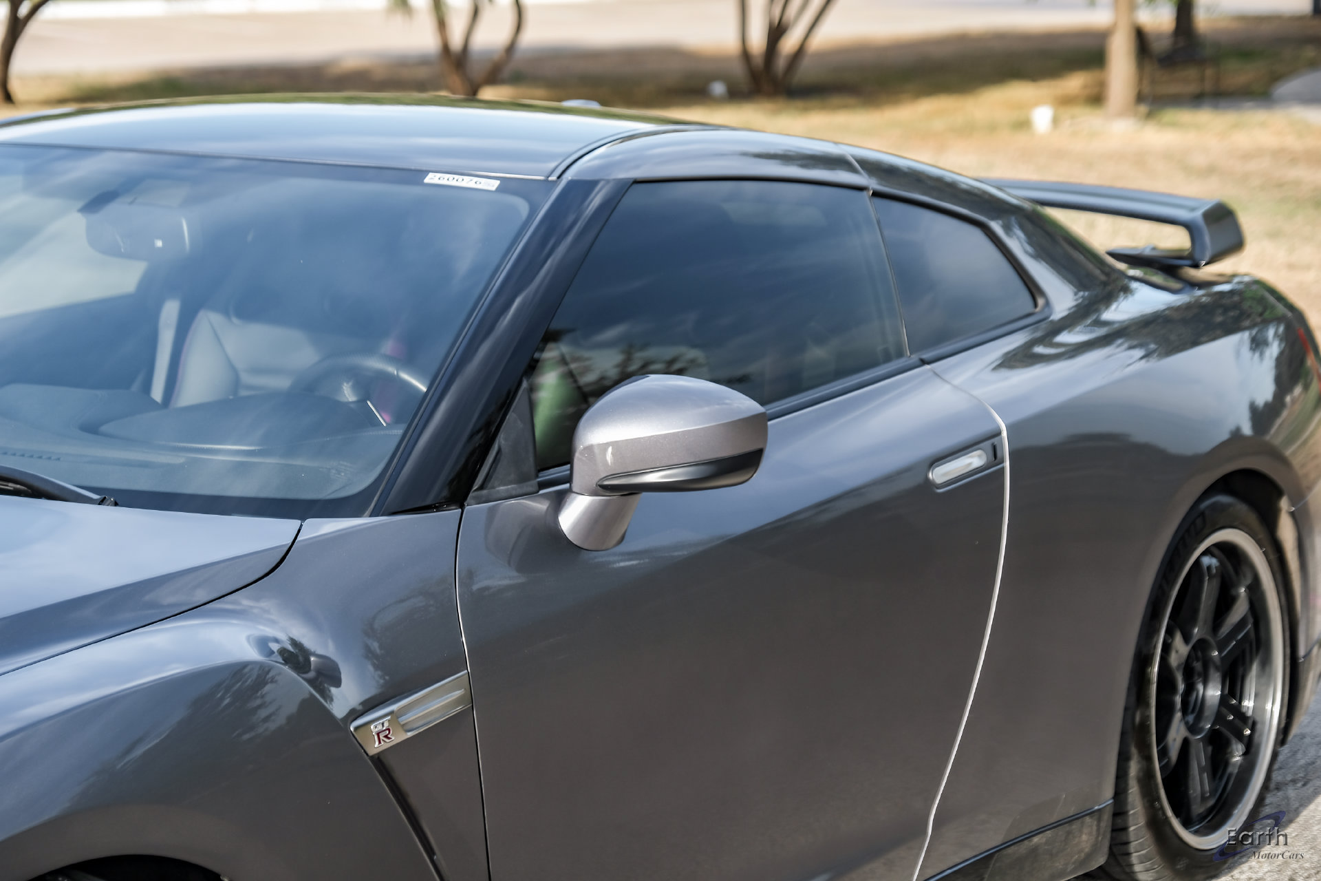 Used 2013 Nissan GT-R Black Edition AWD/4WD image 32