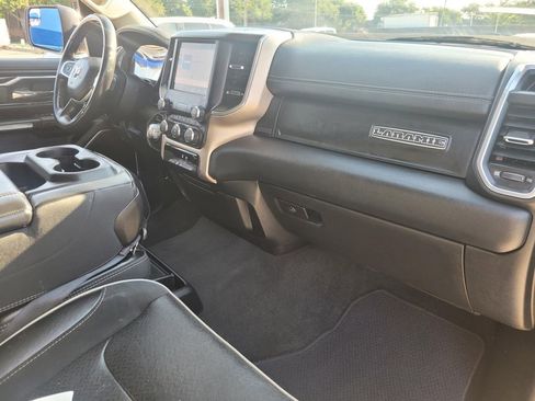 Used 2022 RAM 1500 Laramie AWD/4WD image 8