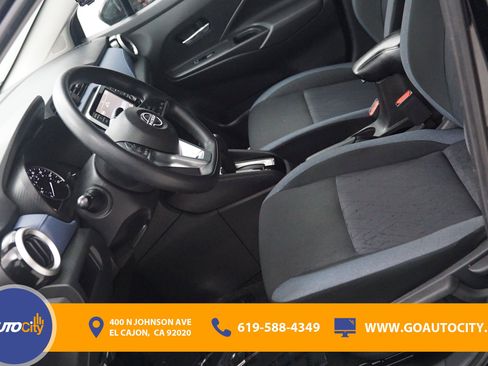 Used 2023 Nissan Versa SV image 9