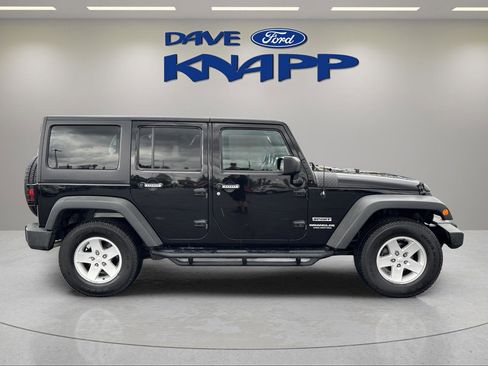Used 2017 Jeep Wrangler Unlimited Sport w/ Quick Order Package 24S AWD/4WD image 8