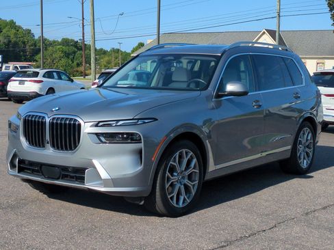 Used 2025 BMW X7 xDrive40i w/ Executive Package AWD/4WD image 7