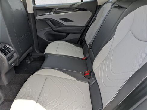 New 2026 Volkswagen Tiguan SE FWD image 24