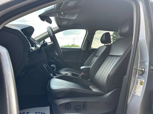 Used 2024 Volkswagen Tiguan SE AWD/4WD image 8