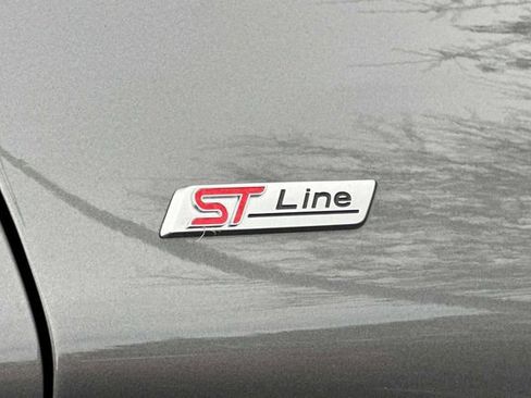 Certified 2025 Ford Explorer ST-Line w/ ST-Line Street Pack image 9