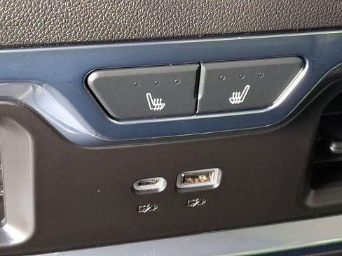 Used 2025 Chevrolet Silverado 3500 LTZ w/ LTZ Convenience Package image 13