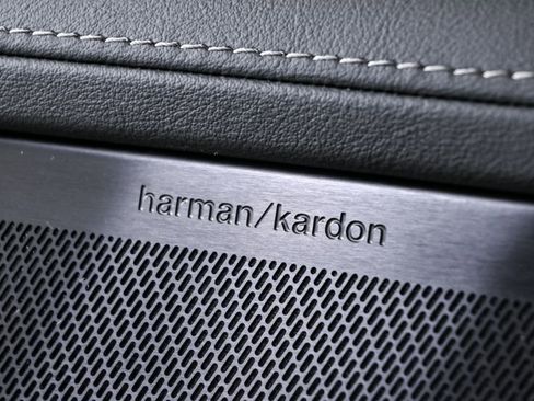 Certified 2026 Volvo XC90 T8 Ultra w/ Protection Package Premier image 9