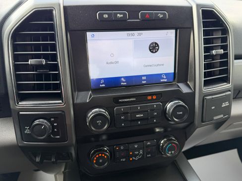 Certified 2022 Ford F250 XLT w/ XLT Premium Package image 21