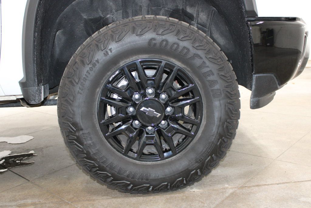 Used 2025 Chevrolet Silverado 2500 ZR2 w/ Technology Package AWD/4WD image 62
