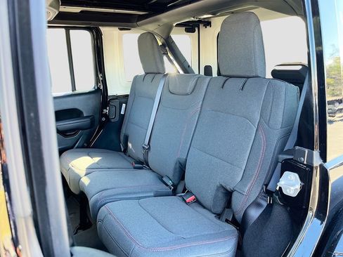 New 2025 Jeep Wrangler Unlimited Rubicon w/ Convenience Group AWD/4WD image 24
