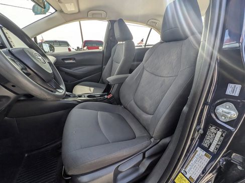 Used 2021 Toyota Corolla LE FWD image 13