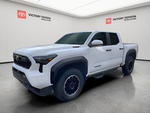 Used 2024 Toyota Tacoma TRD Off-Road w/ TRD Off Road Upgrade Package AWD/4WD image 7