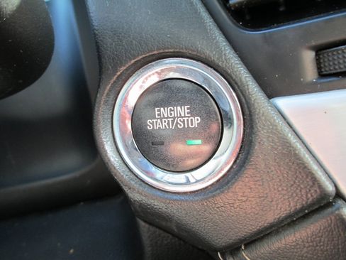 Used 2018 GMC Yukon XL SLT w/ Premium Edition image 32