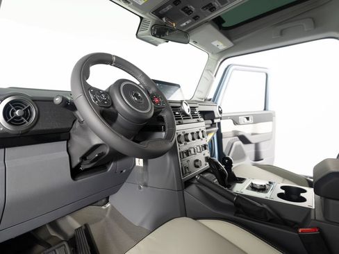 New 2025 INEOS Grenadier Fieldmaster Edition AWD/4WD image 15