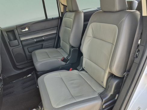 Used 2019 Ford Flex SEL w/ Equipment Group 202A FWD image 17