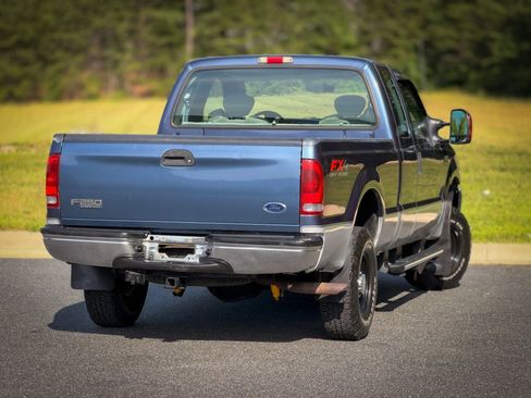 Used 2004 Ford F250 XLT AWD/4WD image 11