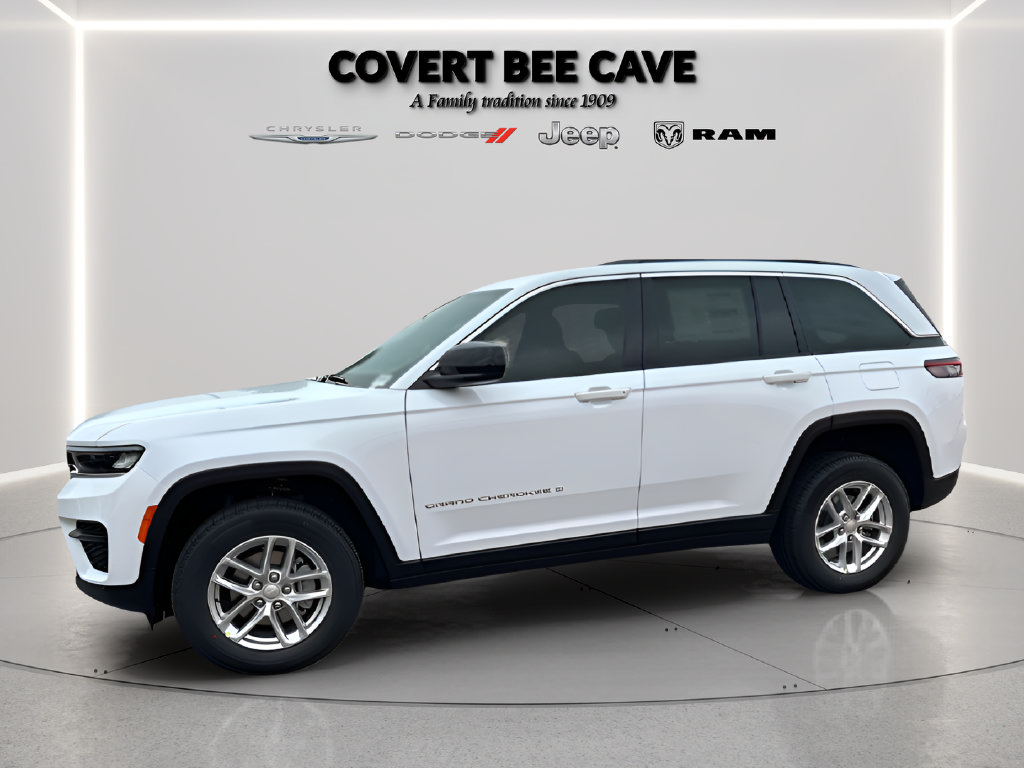 New 2026 Jeep Grand Cherokee Laredo RWD image 5