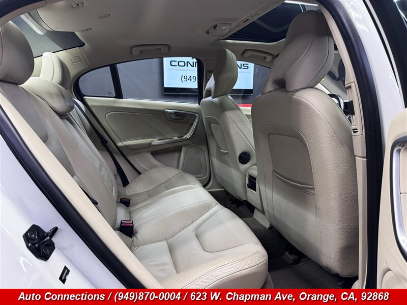 Used 2012 Volvo S60 T5 w/ Climate Pkg FWD image 8
