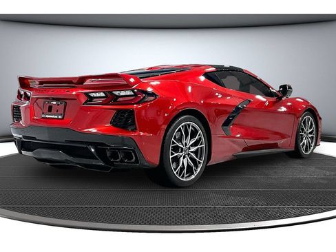 Used 2024 Chevrolet Corvette Stingray Premium Cpe w/ Z51 Performance Package RWD image 16