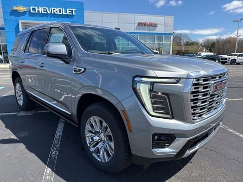 New 2026 GMC Yukon Denali w/ Sun & Power Step Package AWD/4WD image 3