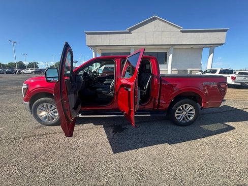 Used 2025 Ford F150 Lariat w/ Equipment Group 501A Mid AWD/4WD image 4