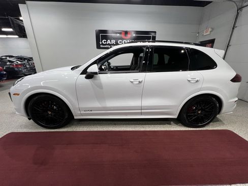 Used 2016 Porsche Cayenne GTS image 17