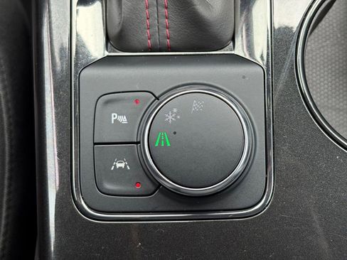 Used 2025 Chevrolet Blazer RS FWD image 34